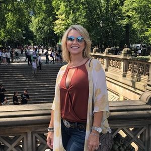 Meet your Posher, Rhonda